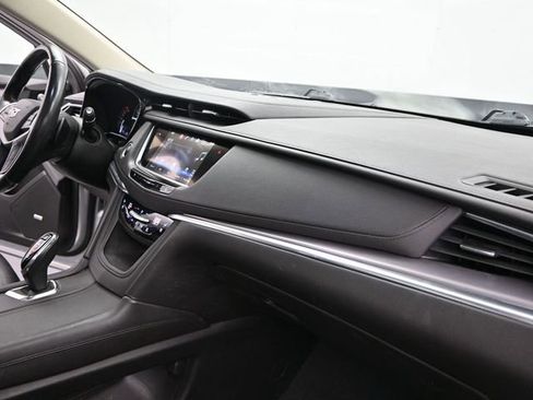 Used 2019 Cadillac XT5 Premium Luxury AWD/4WD image 23