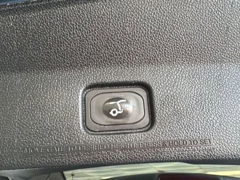 Used 2018 Ford Explorer Sport w/ Equipment Group 401A image 12