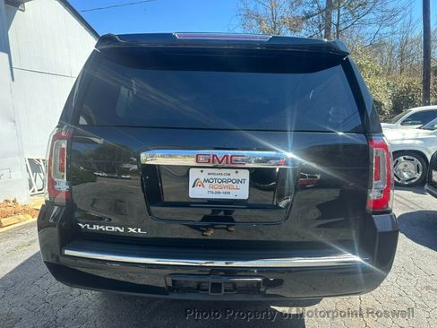 Used 2017 GMC Yukon XL Denali w/ Open Road Package image 5
