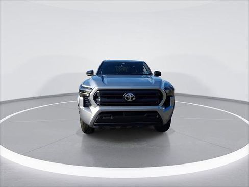 Certified 2025 Toyota Tacoma SR RWD image 5