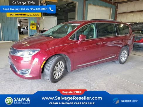Used 2017 Chrysler Pacifica Touring-L FWD image 1