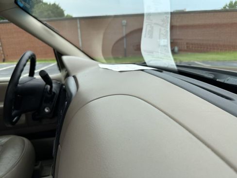 Used 2002 Ford Explorer XLT image 25