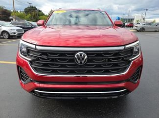Used 2024 Volkswagen Atlas Cross Sport SEL R-Line w/ Adventure Package AWD/4WD video 2