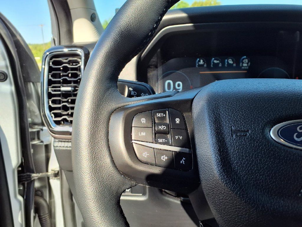 Used 2024 Ford Ranger Lariat w/ FX4 Off-Road Package AWD/4WD image 10