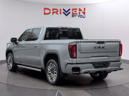 Used 2024 GMC Sierra 1500 Denali Ultimate image 3