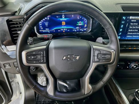Used 2025 Chevrolet Silverado 1500 RST w/ Redline Edition AWD/4WD image 11