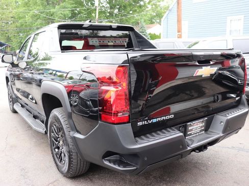 Used 2024 Chevrolet Silverado EV W/T AWD/4WD image 3