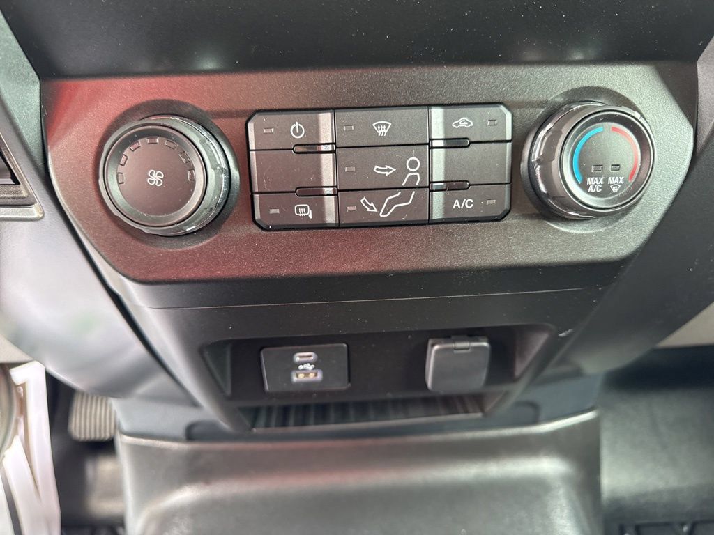 Used 2022 Ford F550 4x4 Regular Cab Super Duty w/ XLT Value Package image 36