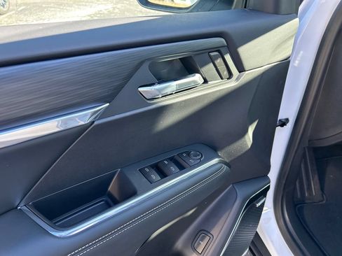 New 2026 GMC Acadia Elevation AWD/4WD image 16