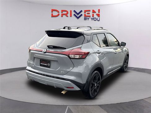 Used 2021 Nissan Kicks SR w/ SR Premium Package FWD image 4