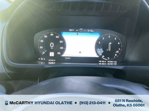 Used 2016 Volvo XC90 T6 Momentum w/ Momentum Plus Package image 5