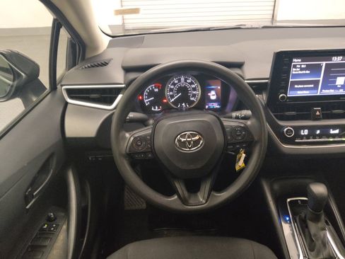 Used 2022 Toyota Corolla LE FWD image 22