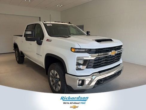 New 2026 Chevrolet Silverado 3500 LT image 1