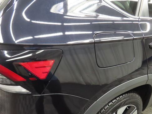 Used 2025 Volkswagen Taos SE image 31