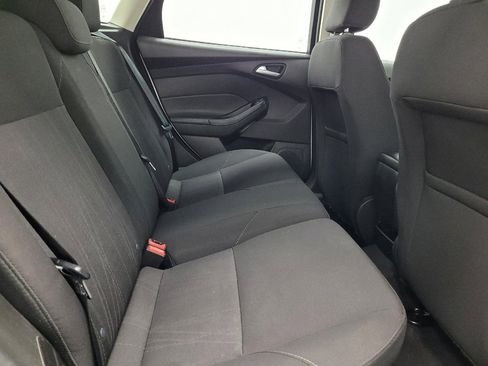 Used 2016 Ford Focus SE FWD image 19