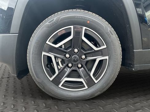 New 2026 Jeep Cherokee Laredo AWD/4WD image 23