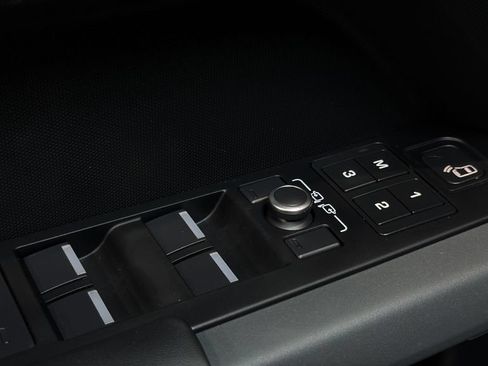 Used 2023 Land Rover Defender 110 X AWD/4WD image 22