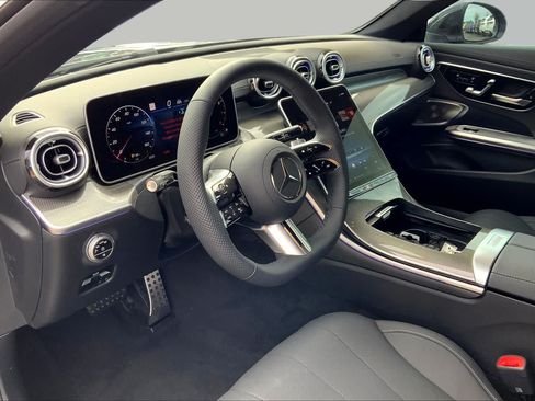 Used 2024 Mercedes-Benz CLE 300 4MATIC Coupe image 9