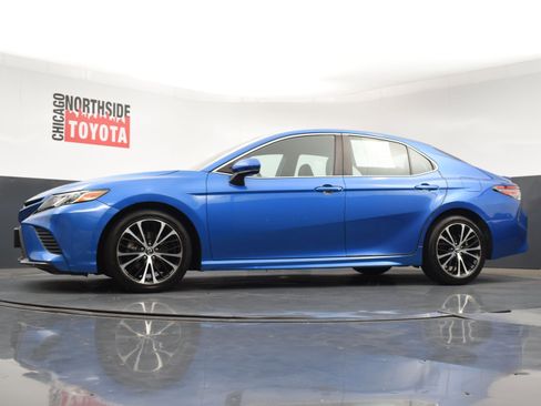 Used 2019 Toyota Camry SE image 24