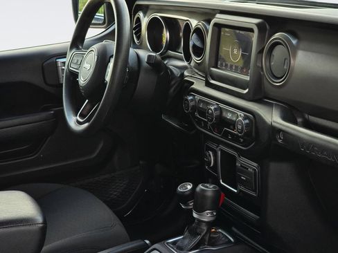 Used 2022 Jeep Wrangler Unlimited Sport AWD/4WD image 36