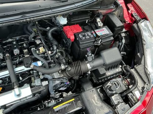 Used 2025 Nissan Versa SV w/ Trunk Package FWD image 18