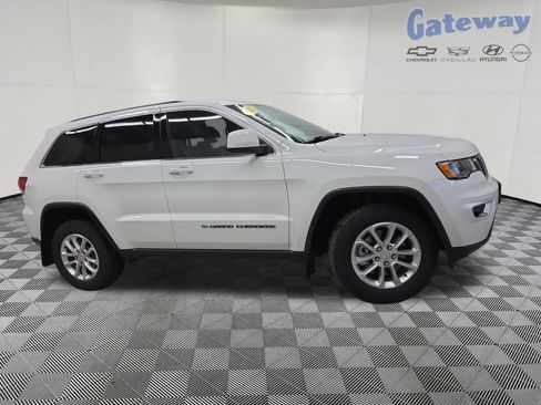 Used 2022 Jeep Grand Cherokee Laredo X AWD/4WD image 1