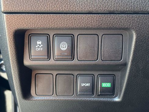 Used 2020 Nissan Rogue Sport S FWD image 29
