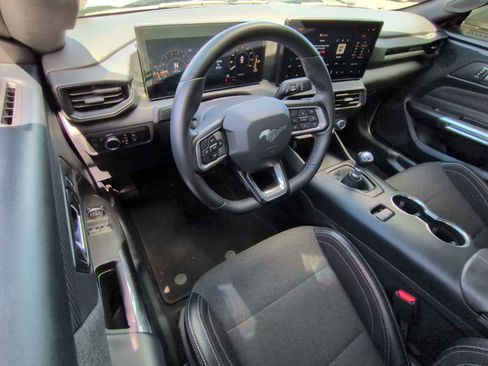 Used 2024 Ford Mustang GT RWD image 10
