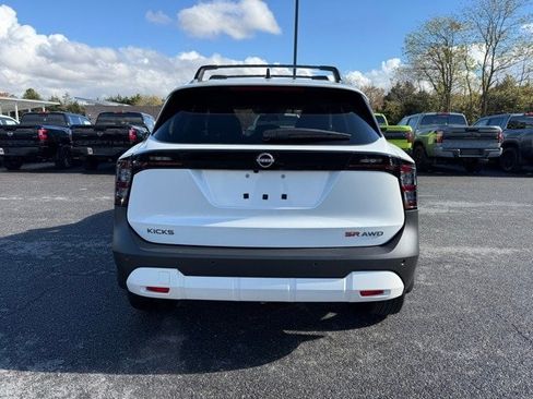 New 2026 Nissan Kicks SR w/ Cold Weather Package image 6
