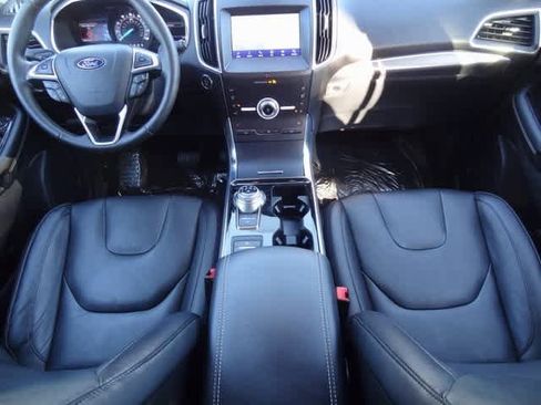 Used 2020 Ford Edge Titanium image 12
