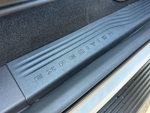 New 2025 Ford Expedition Active RWD image 42
