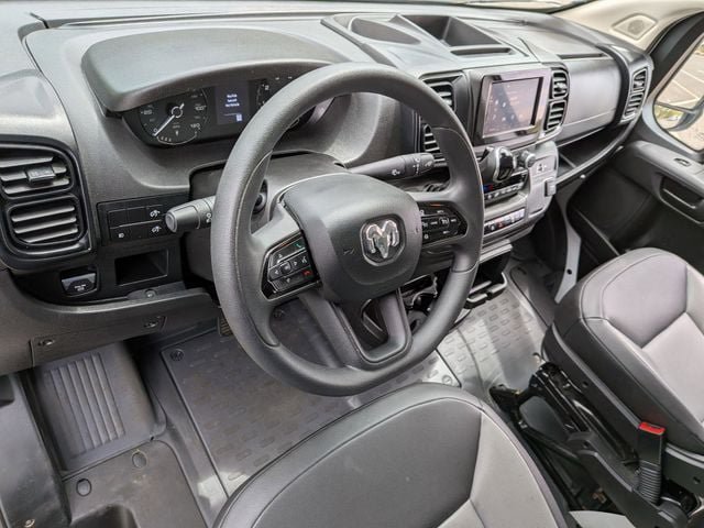 Used 2025 RAM ProMaster 2500 w/ Convenience Group FWD image 15