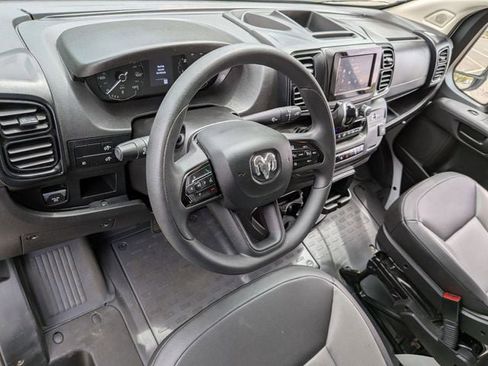 Used 2025 RAM ProMaster 2500 w/ Convenience Group FWD image 15
