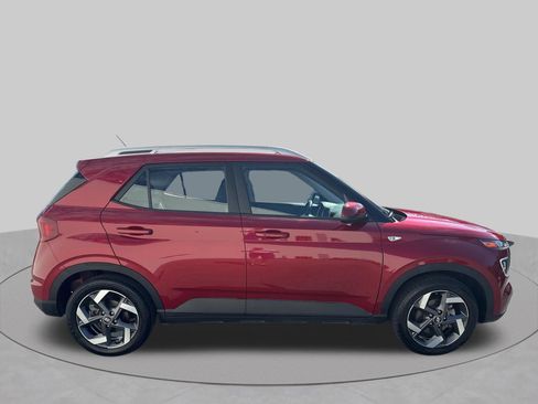 Certified 2023 Hyundai Venue Limited FWD image 9