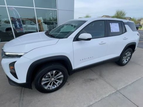 Used 2025 Chevrolet Equinox LT FWD image 6