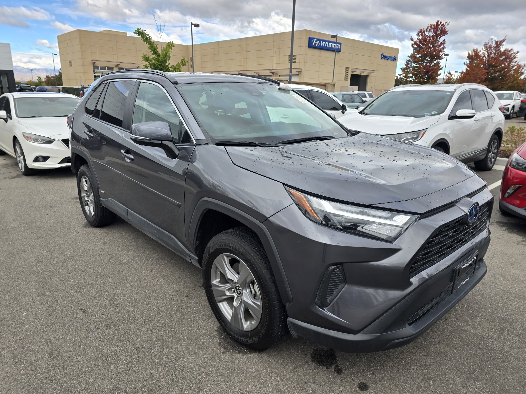 Used 2024 Toyota RAV4 LE AWD/4WD image 18