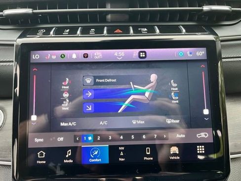 Used 2023 Jeep Grand Cherokee Limited w/ Luxury Tech Group II AWD/4WD image 34