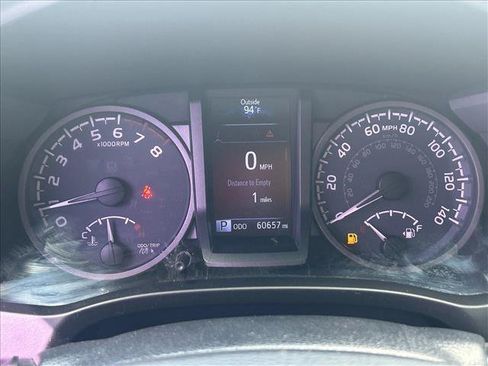 Used 2018 Toyota Tacoma TRD Off-Road w/ Technology Package RWD image 13