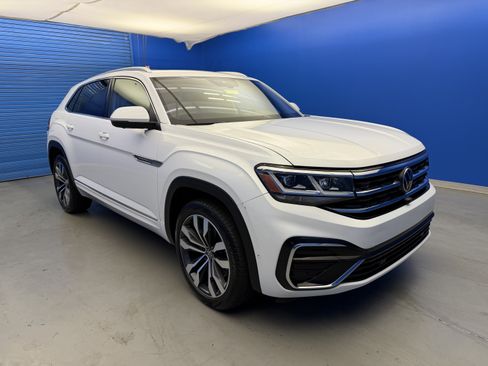 Used 2023 Volkswagen Atlas Cross Sport SEL Premium R-Line AWD/4WD image 2