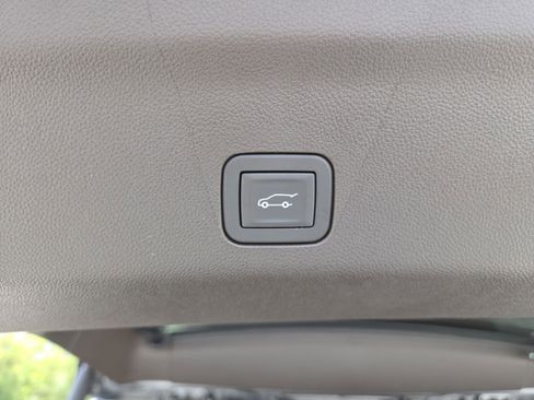 New 2026 GMC Yukon XL Elevation image 28