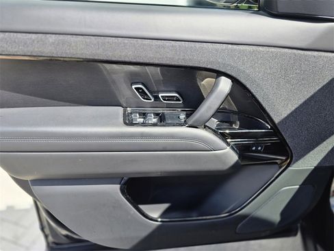Used 2024 Land Rover Range Rover Sport SE image 15