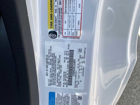 Used 2014 Ford Mustang Shelby GT500 w/ Equipment Group 821A image 31