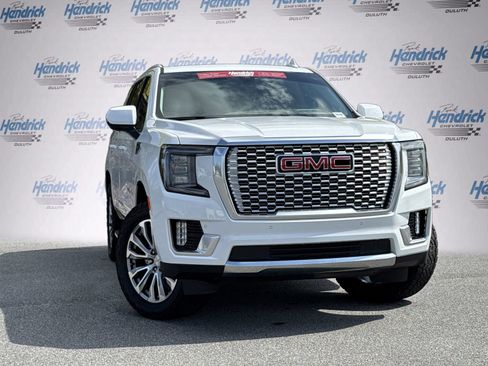 Used 2021 GMC Yukon Denali image 2
