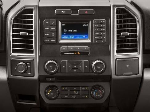 Used 2016 Ford F150 XLT w/ Equipment Group 302A Luxury AWD/4WD image 10