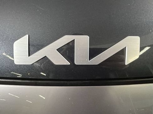 Used 2025 Kia Sportage LX AWD/4WD image 8