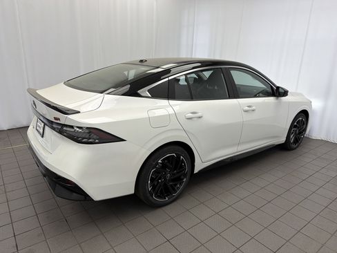 New 2026 Nissan Sentra SR FWD image 4