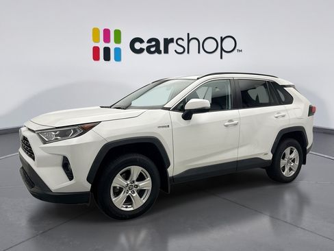 Used 2021 Toyota RAV4 XLE w/ Convenience Package AWD/4WD image 1