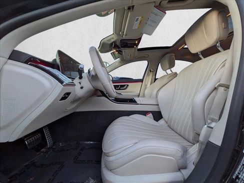 Certified 2023 Mercedes-Benz S 500 4MATIC image 17