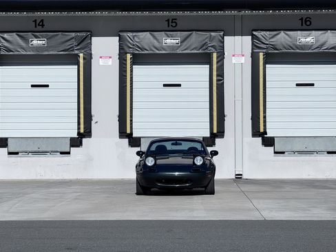 Used 1997 MAZDA MX-5 Miata image 6