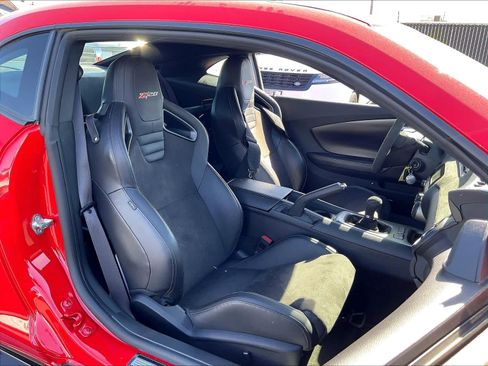 Used 2015 Chevrolet Camaro Z/28 RWD image 10